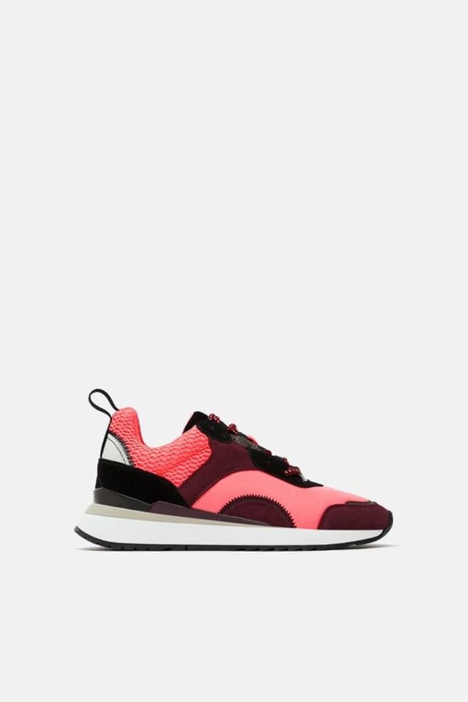 Ténis combinado flúor, €59.95, ZARA