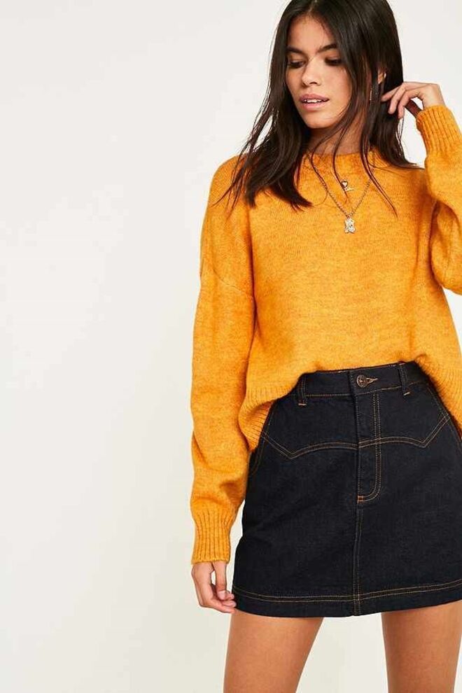 Minissaia em ganga, €49, Urban Outfitters, em www.urbanoutfitters.com