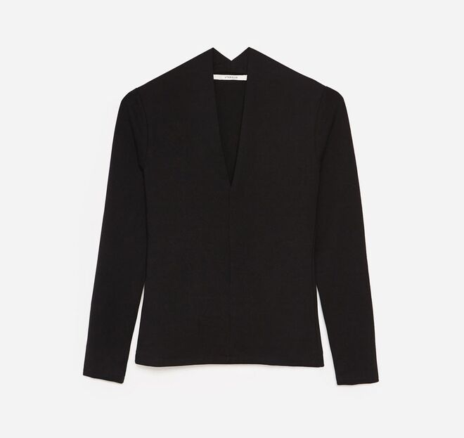 T-shirt, €49, Uterqüe