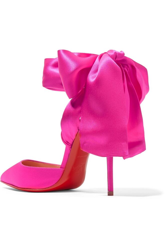 Sapatos, €695, Christian Louboutin 