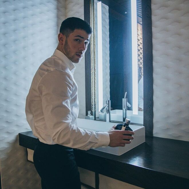 VIRGEM (23 de agosto – 22 de Setembro)
Tipo de amor: Ponderado
Conhecidos por procurarem a perfeição em todas as coisas, isso pode significar que os nativos de virgem tenham padrões demasiados altos no que toca à procura de um relacionamento. São empenhados nos seus relacionamentos e sempre dedicados. 