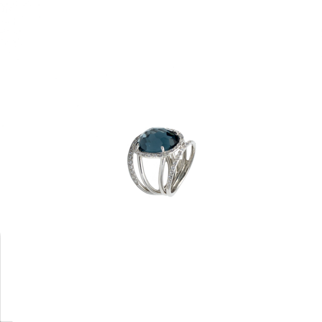 Anel, €194,70, Eugénio Campos