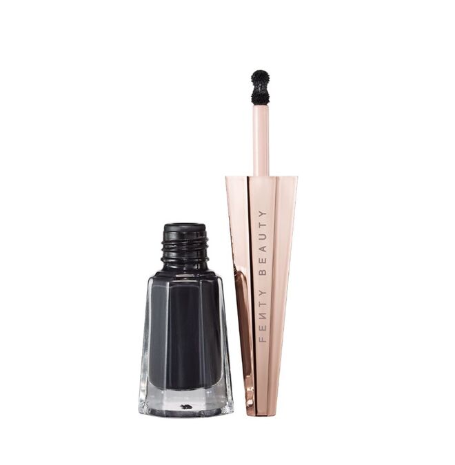 Stunna Lip Paint no tom Uninvited, €23,90, Fenty Beauty by Rihanna, na Sephora