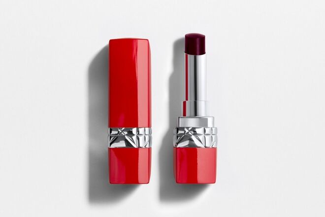 Rouge Dior Ultra Rouge no tom 971 Ultra Cult, €37, Dior