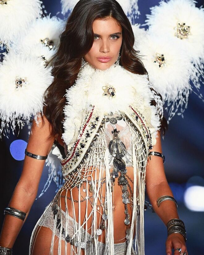 Sara Sampaio no Victoria's Secret Fashion Show 2017