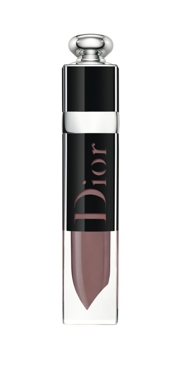 Batom Addict Lacquer Plump no tom 516 Dio(r)eve, €37, Dior