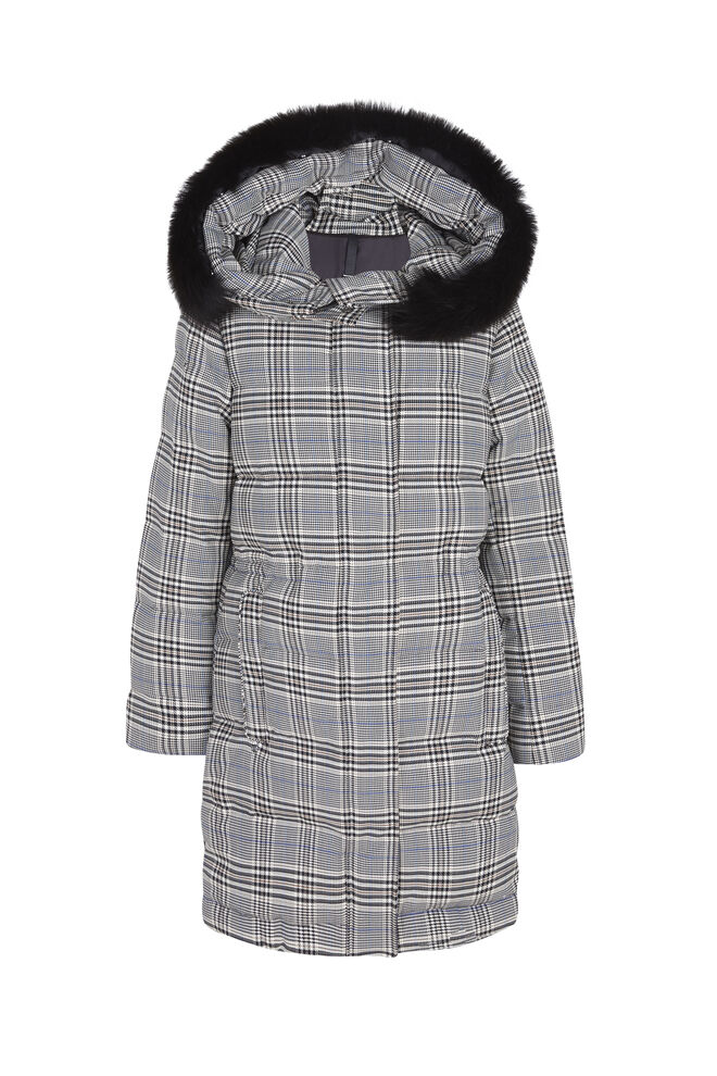 Casaco Comprido Plumas e Aos Quadrados, €249, Massimo Dutti 