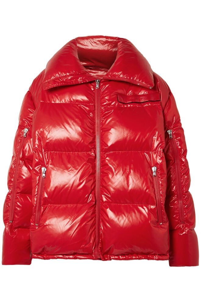 Oversized quilted coated-shell jacket, €1.450, Calvin Klein, em www.net-a-porter.com