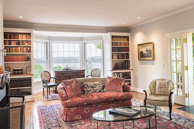 €13 milhões, redondezas de Nova Iorque;