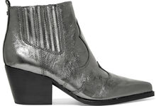 Sam Eldeman, €185, em net-a-porter.com  