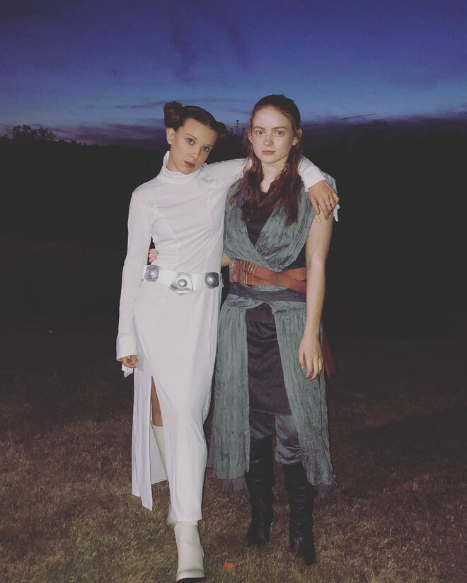 Millie Bobby Brown e Sadie Sink