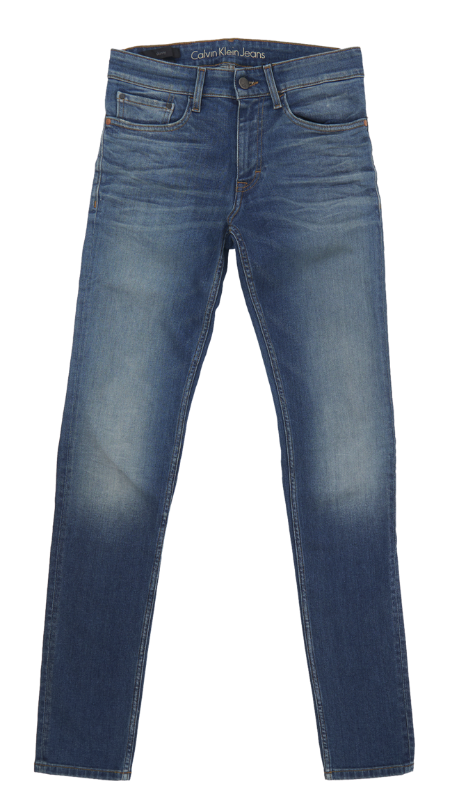 Jeans, agora €89,90, Calvin Klein, no Freeport Lisboa Fashion Outlet ou Vila do Conde Porto Fashion Outlet