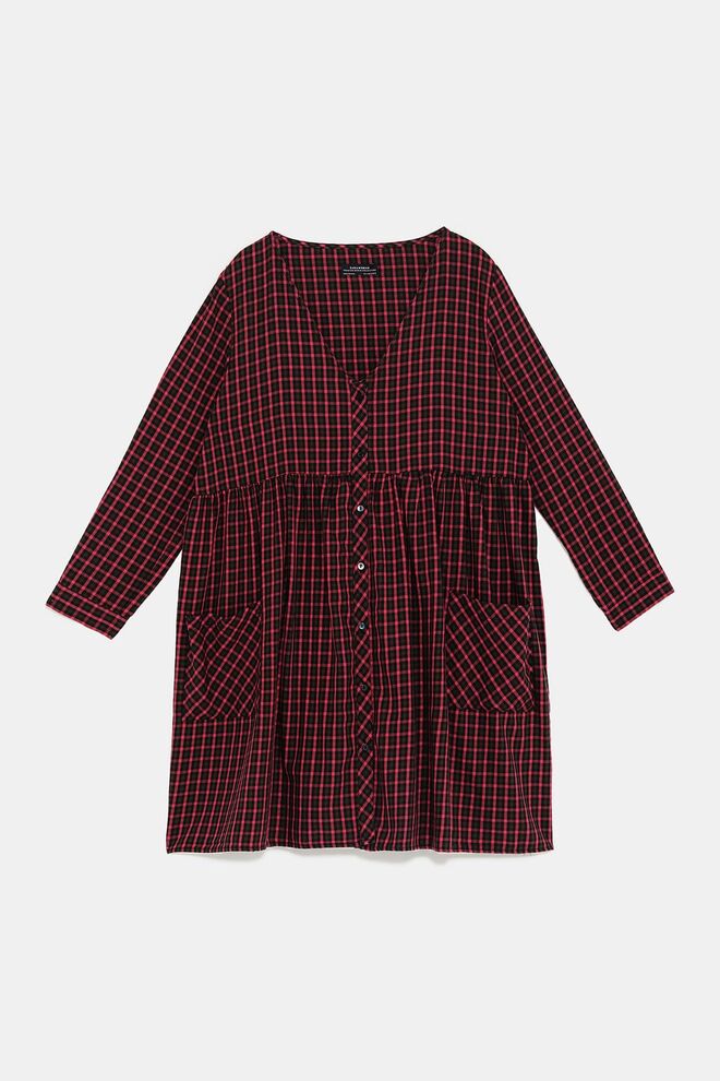 Vestido aos quadrados, €29,95, Zara