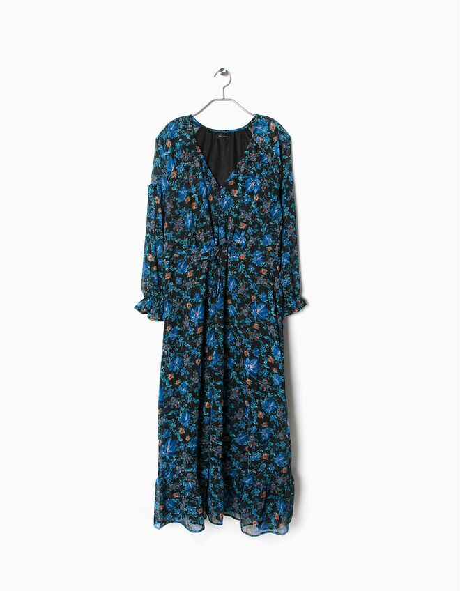 Vestido estampado, €27,99, MO