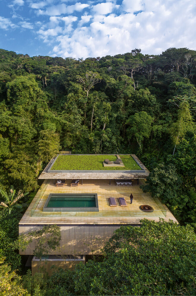 A Casa da Selva de Marcio Kogan no Guarujá,São Paulo, Brasil;