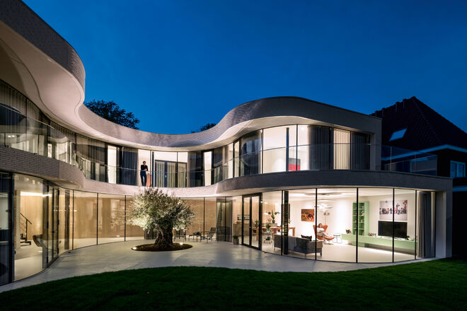 Casa Kwantes por MVRDV em Schiedam, Holanda;