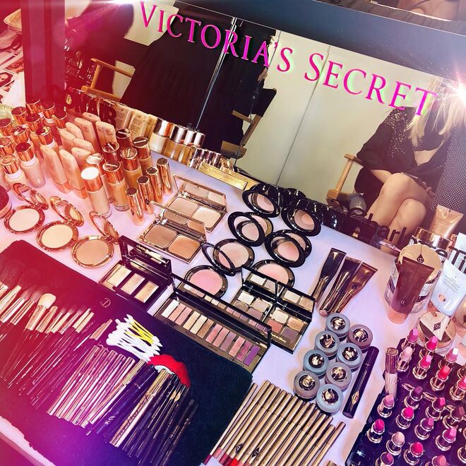 Os produtos de beleza no backstage do Victoria's Secret Fashion Show 2018