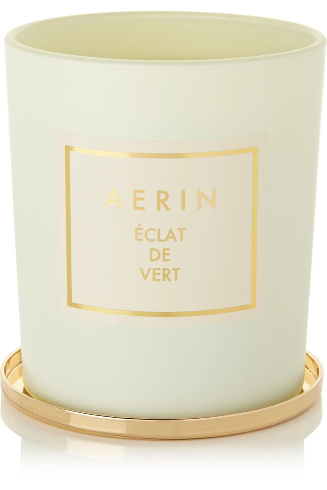 Vela perfumada Éclat de Vert, 200 g, €78, Aerin Beauty, em www.net-a-porter.com