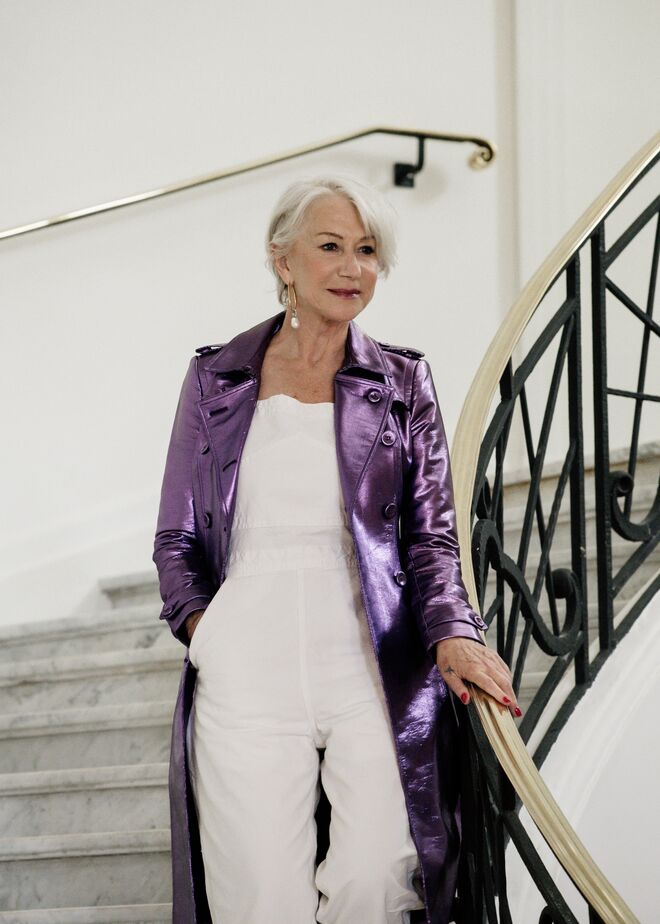 "Estive sempre demasiado ocupada com a minha vida como atriz. Naquela altura, não conseguia perceber como se podia incluir uma criança na minha vida sem a desapontar de alguma forma. Não foi uma decisão completamente consciente." Helen Mirren ao programa de televisão da ABC apresentado por Peter Travers.