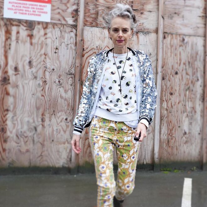 Mel Kobayashi, blogger, 55 anos | @bagandaberet