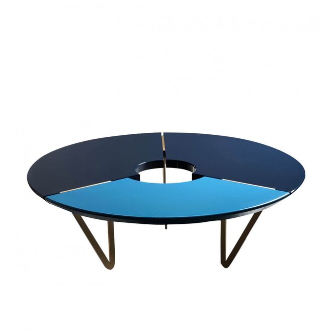 Geometria da cor - Mesa de apoio Hagit Pincovici, €4370, Kooku 