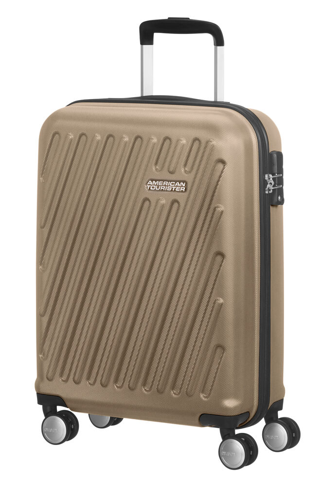 A American Tourister terá descontos até 50% na loja online: www.americantourister.pt