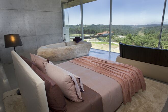 Um dos três quartos privados com vista para a Quinta de Lemos