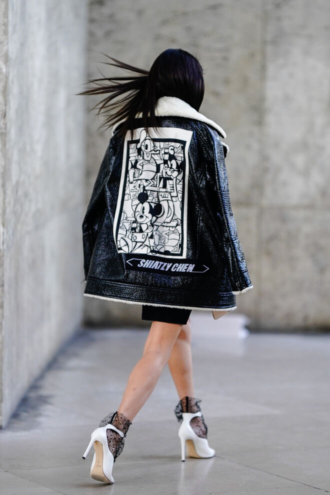 Meias com sapatos chiques
