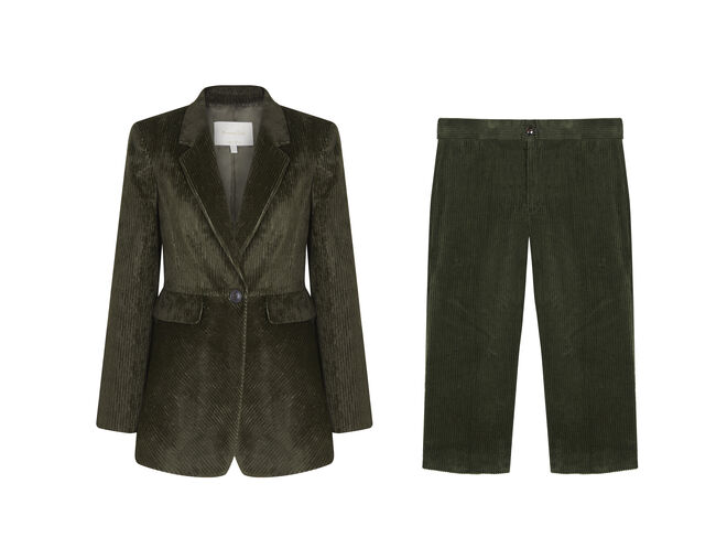 Blazer, €179, calças, €69,95, Massimo Dutti 