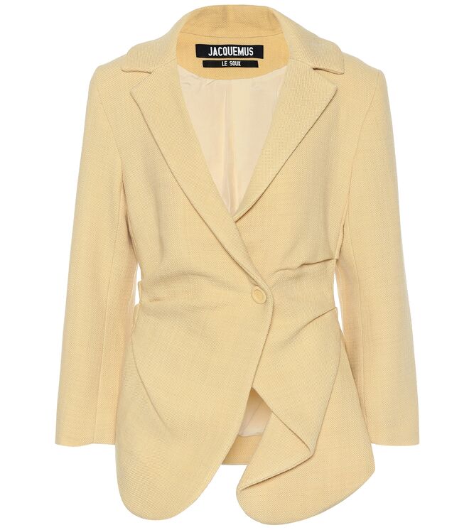 Blazer, €750, Jacquemus, em www.mytheresa.com