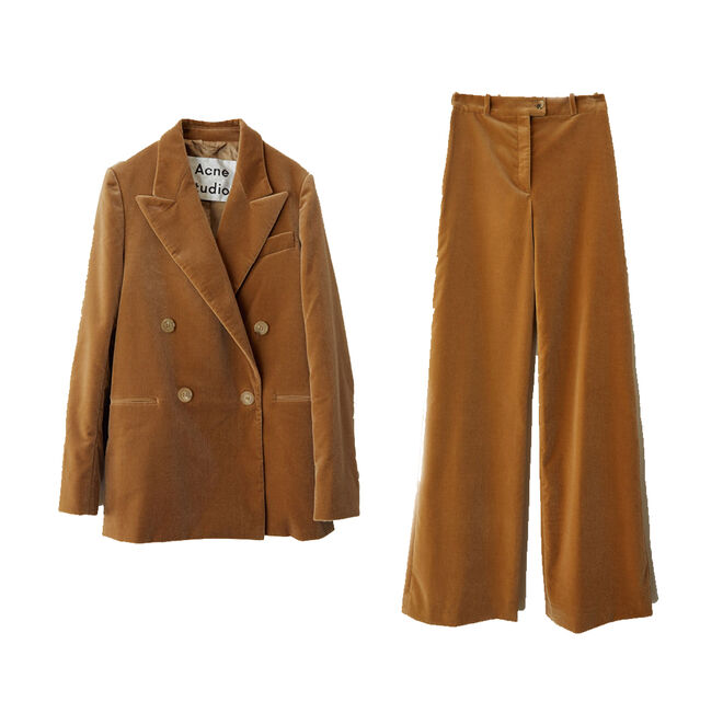 Blazer, €900, calças, €450, Acne Studios, em www.acnestudios.com/eu