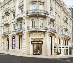 Louis Vuitton renova a sua loja de Lisboa 