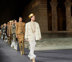 Chanel apresenta coleção Métiers d’Art inspirada no Egito 