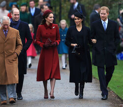 Meghan, Kate e família real juntos na missa de Natal