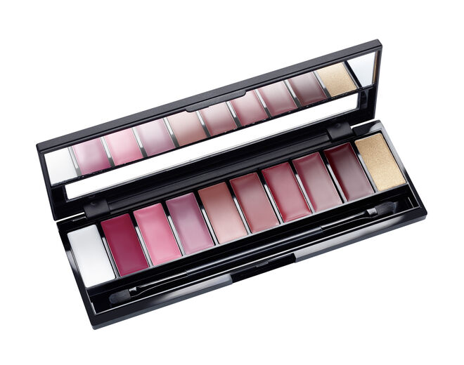 Creatrice Creamy Matt Lip Palette com um lip primer, oito batons e um pó iluminador dourado, €8,99, Catrice