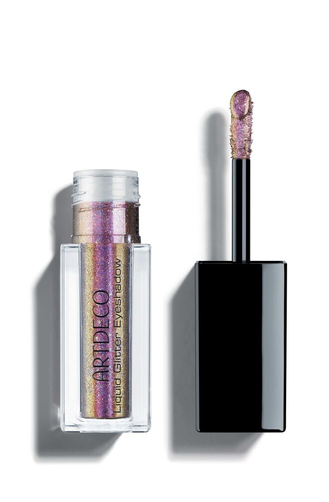 Sombra de olhos Liquid Glitter no tom 8 purple sky, €14,95, Artdeco, na Perfumes & Companhia