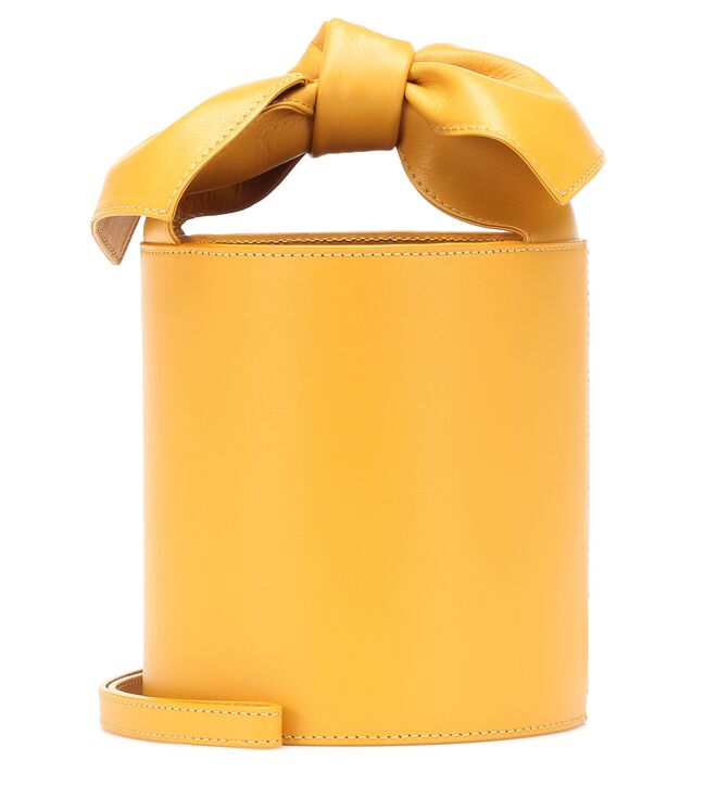 Carteira, €565, Ulla Johnson, em mytheresa.com 