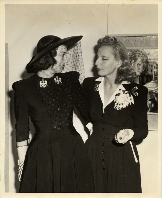 Tamara and Mrs Otto Preminger, 1941. Tamara Lempick – Reina del Art Déco, no Palácio Gaviria, em Madrid.