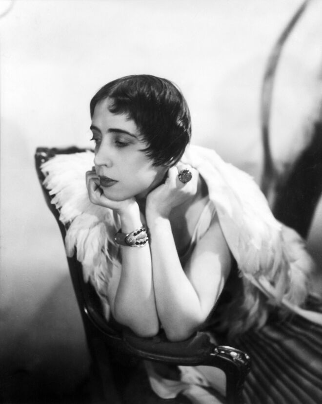 Elsa Schiaparelli, 1936. Cecil Beaton: Thirty from the 30s | Fashion, Film and Fantasy, no Fashion and Textile Museum, em Londres.