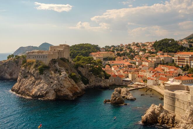 BALANÇA (23 de Setembro – 22 de outubro) Destino: Croácia | O signo que adora viver em harmonia pode encontrar na Croácia uma das melhores viagens que já fez. A arquitectura de Dubrovnik ou o segredo bem guardado que é Varazdin, uma cidade romântica e charmosa, vão certamente conquistar os Balança. 