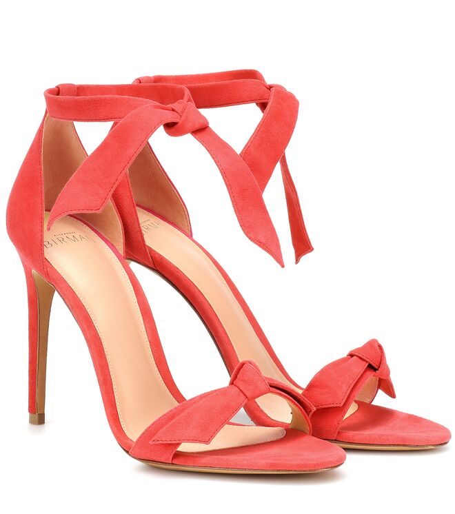Sandálias, €490, Alexandre Birman, em www.mytheresa.com
