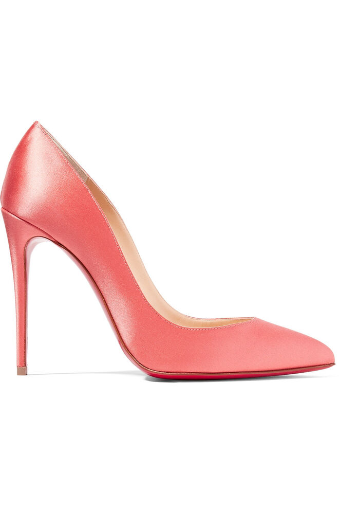 Saltos altos Pigalle Follies, €560, Christian Louboutin, em www.net-a-porter.com