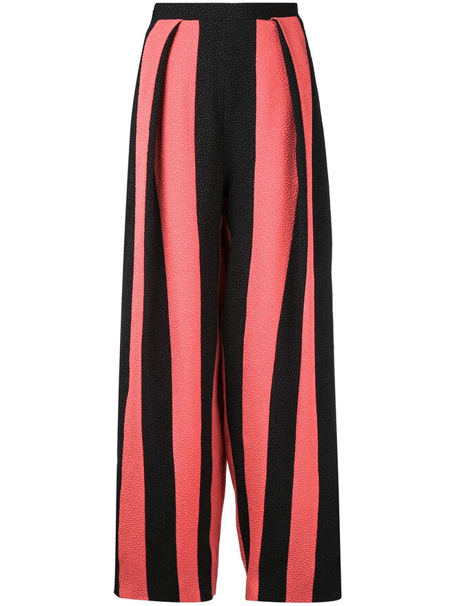 Calças, €600, Edeline Lee, em www.farfetch.com