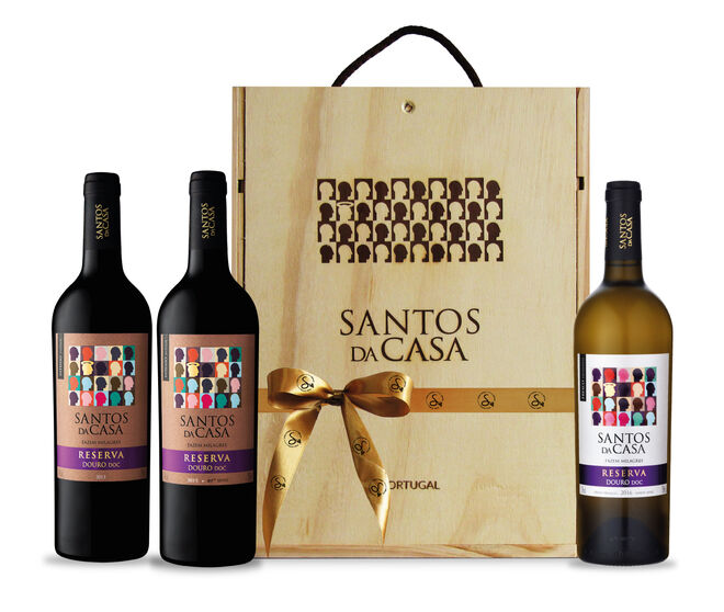 Prova Vertical (com 1 garrafa Reserva Douro DOC Tinto 2013 + 1 garrafa Reserva Douro DOC Tinto 2015 + 1 garrafa Reserva Douro DOC Branco 2016, 3 x 750 ml, €25,80, Santos da Casa