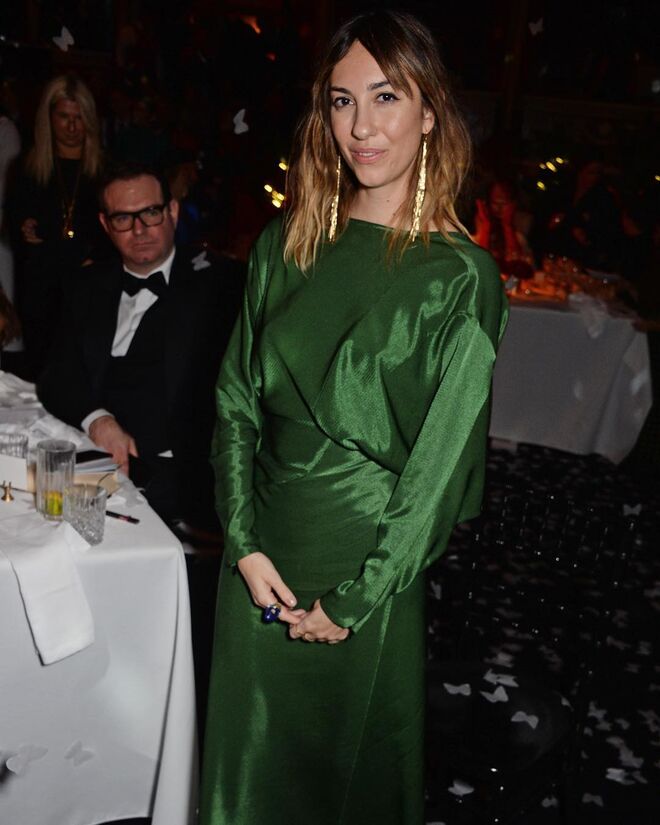 Gia Coppola vestida com Victoria Beckham