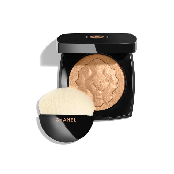 Pó iluminador Le Lion de Chanel, €60, Chanel
