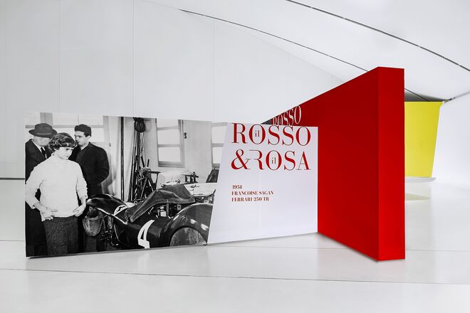 Il Rosso & Il Rosa, Women and Ferrari the Untold Story, no Museu Enzo Ferrari, em Modena.