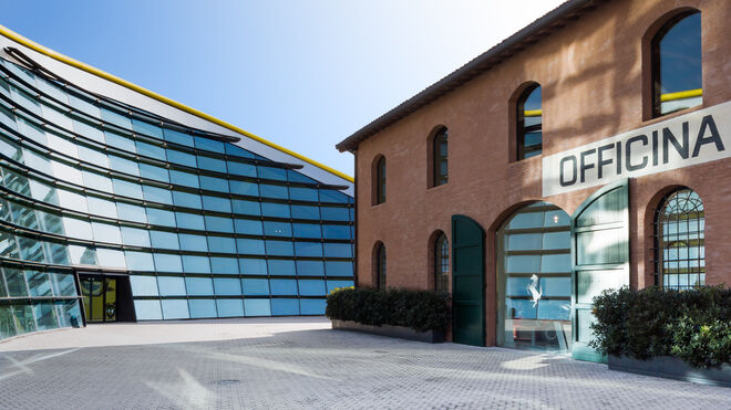 O Museu Enzo Ferrari, em Modena.