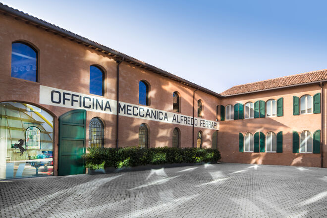 O Museu Enzo Ferrari, em Modena.