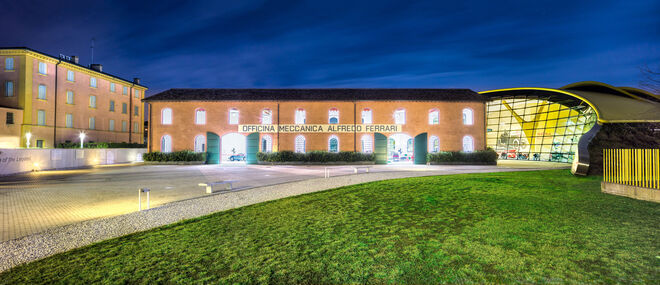 O Museu Enzo Ferrari, em Modena.